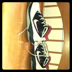Nike High tops Youth Red and Black 454578-016